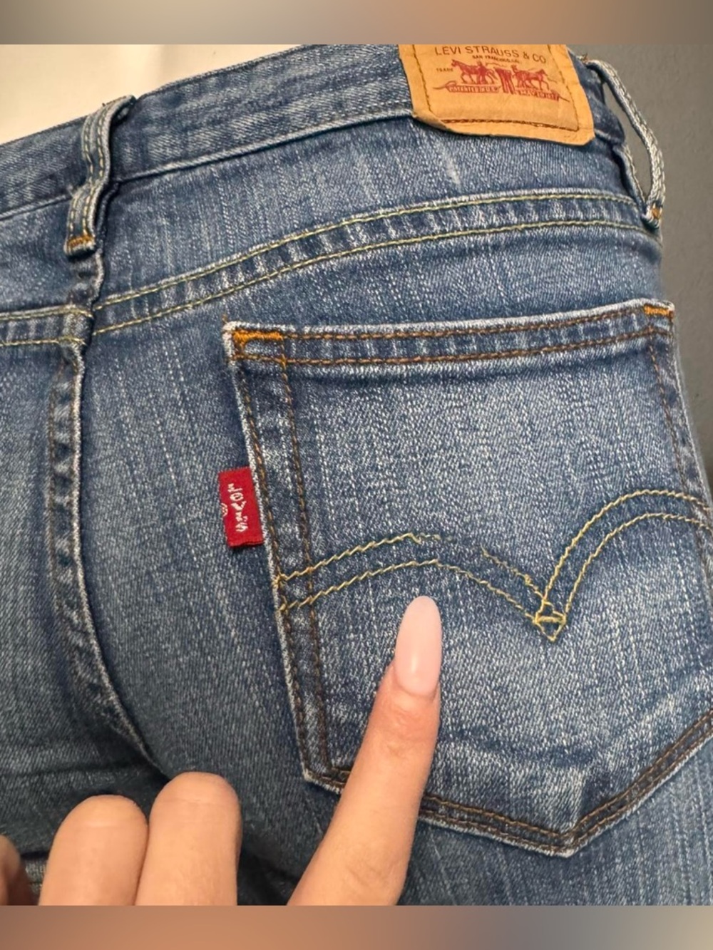 Levi’s Vintage Mid-Rise Bootcut Jeans - Picture 2 of 6